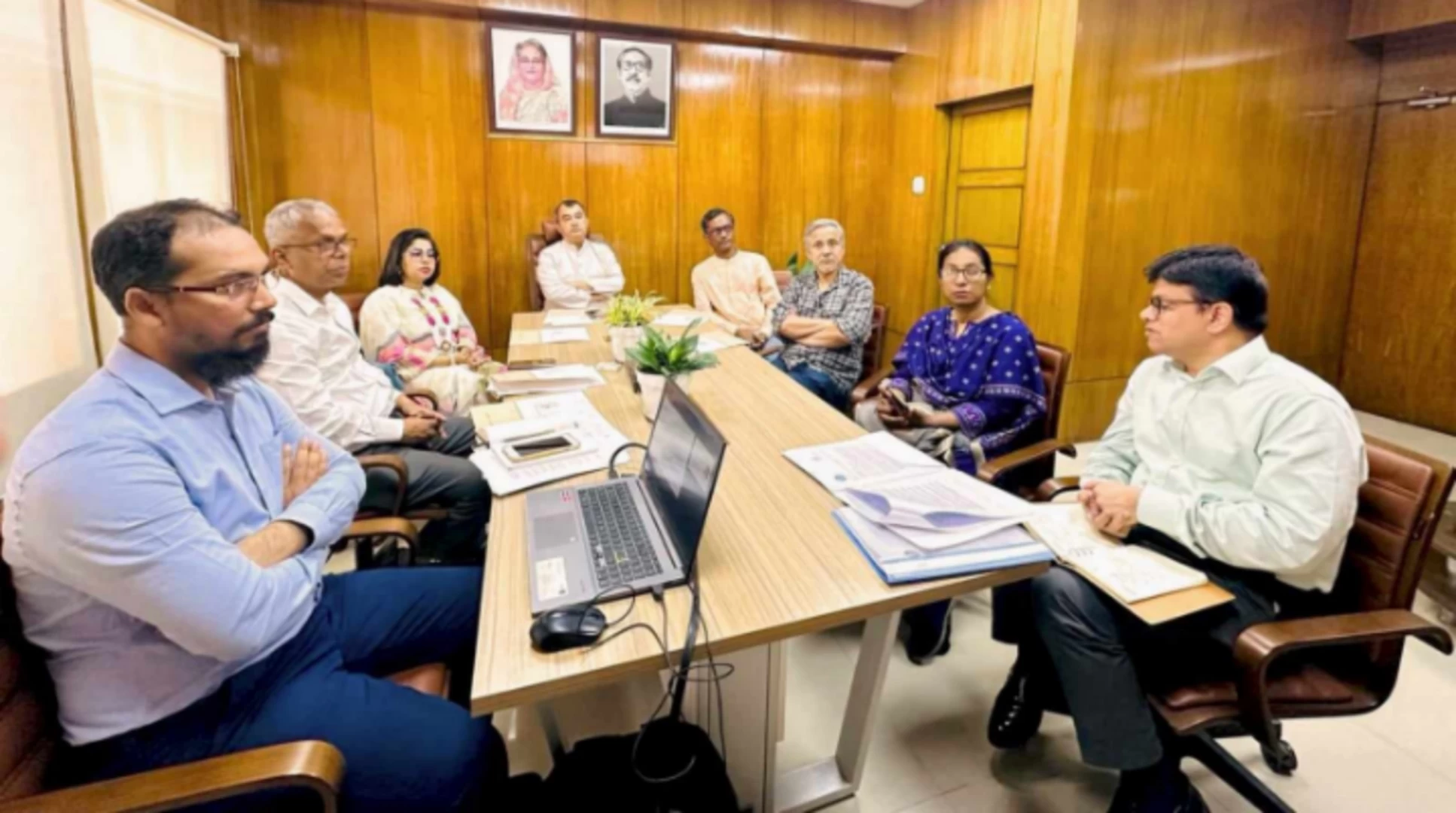 সিগারেট দূষণ রোধে পরিবেশ মন্ত্রীর সাথে প্রজ্ঞা-আত্মার বৈঠক