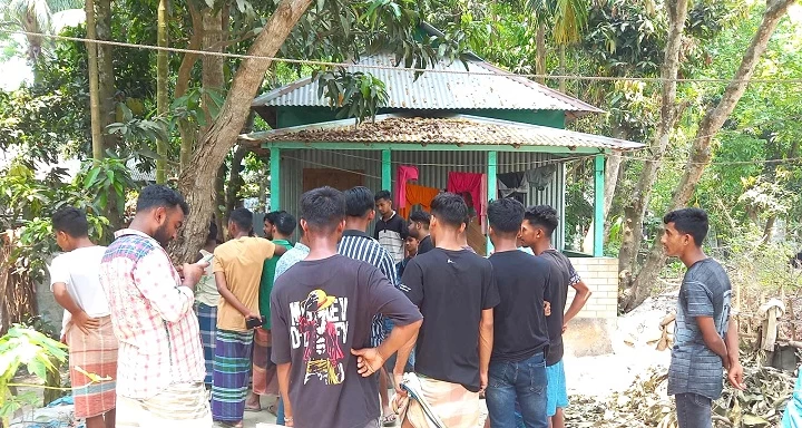 ঘুমন্ত স্বামীর গোপণাঙ্গ কেটে সন্তান রেখেই পালালেন স্ত্রী