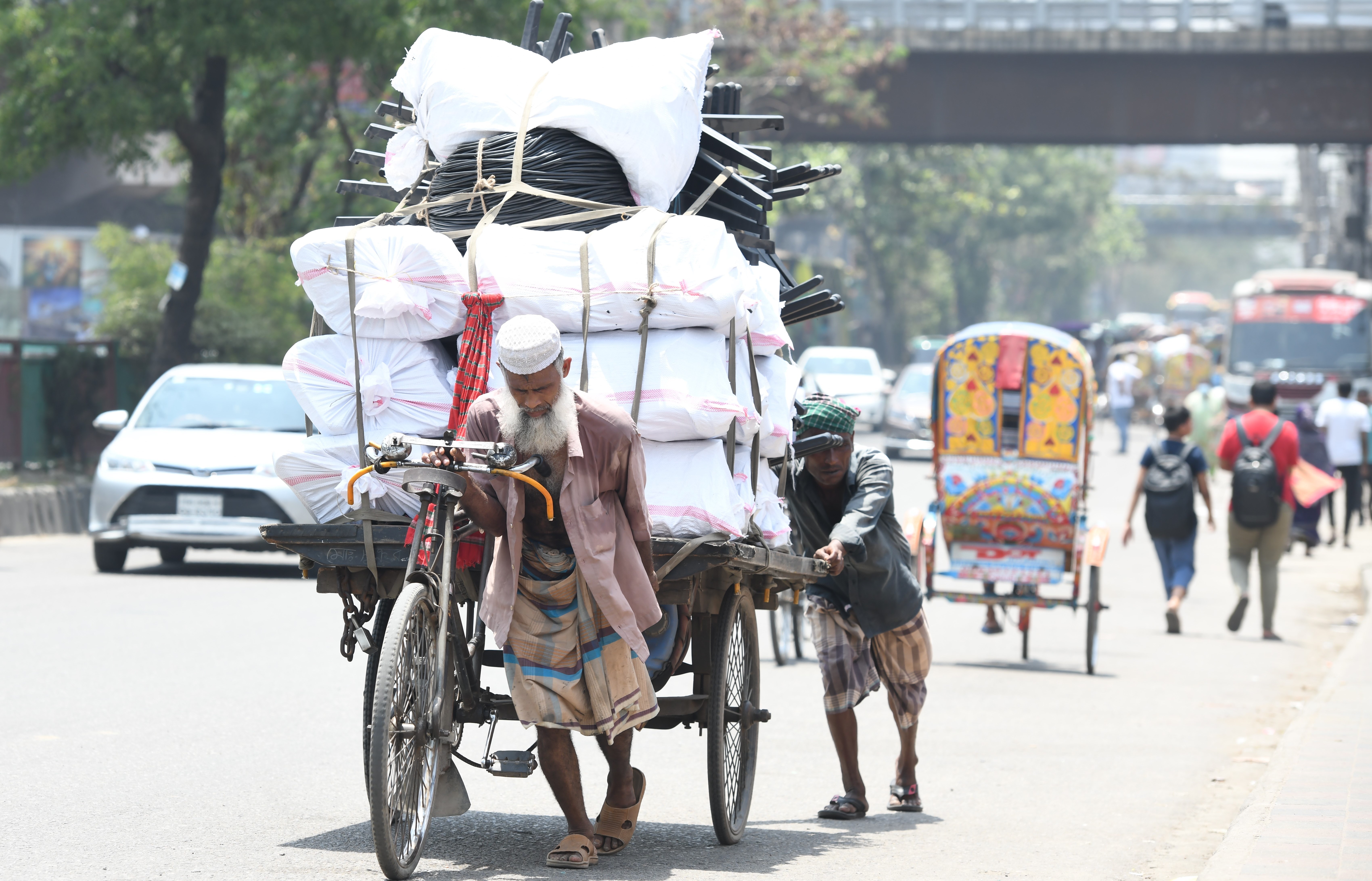 মৌসুমের সর্বোচ্চ ৪৩ ডিগ্রি তাপমাত্রা চুয়াডাঙ্গায়