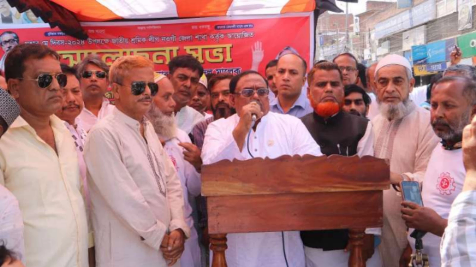 শ্রমিক মালিক হাতে হাত রেখে একসঙ্গে স্মার্ট বাংলাদেশ গড়বো: খাদ্যমন্ত্রী