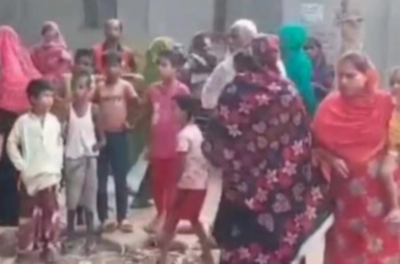 শ্রীপুরে নির্বাচনী প্রচারনার গাড়ীর ধাক্কায় শিশুর মৃত্যু