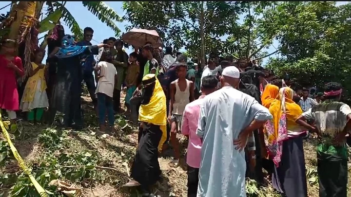 খুরুশকুলে চিংড়ি ঘের থেকে ২ যুবকের মরদেহ উদ্ধার, আটক ২