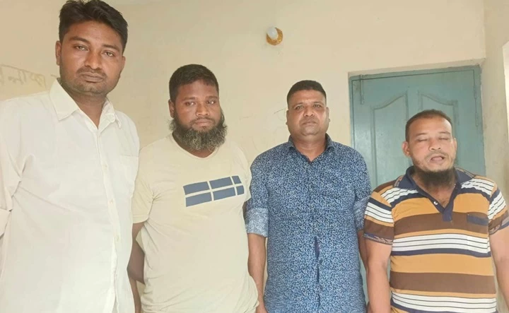 কিশোরগঞ্জে পুলিশের হাতে ভুয়া কর্নেল আটক
