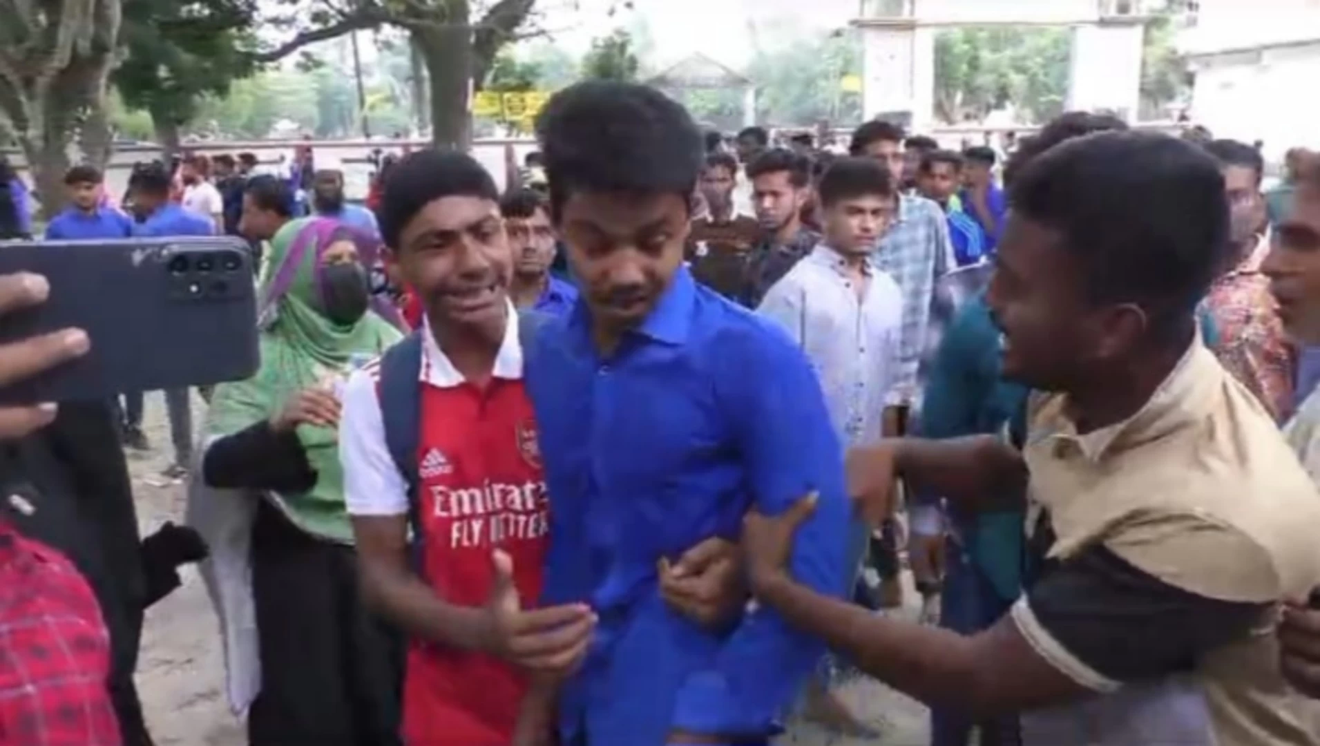 টাঙ্গাইলে শিক্ষকের প্রতারণায় এইচএস‌সি পরীক্ষা দিতে পারেনি ২২ শিক্ষার্থী