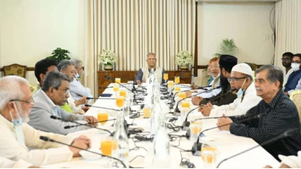 প্রধান উপদেষ্টার সঙ্গে চার রাজনৈতিক দলের বৈঠক